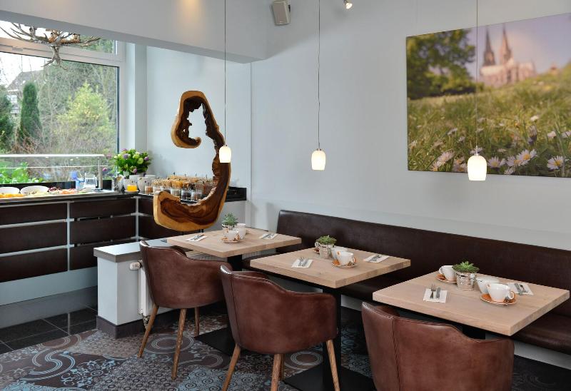 Uhu Gästehaus - Restoran