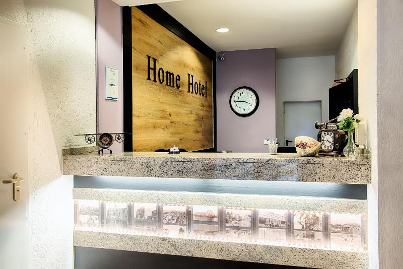 Home Hotel - Lobi