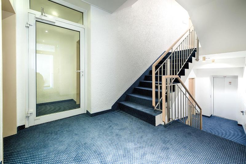Home Hotel - Lobi