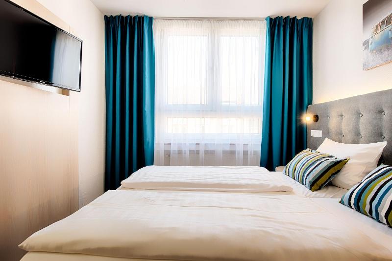 Home Hotel - Oda