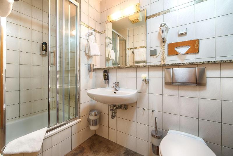 Home Hotel - Oda