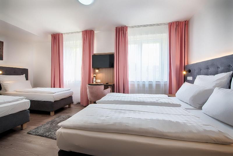 Home Hotel - Oda