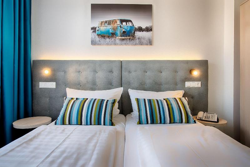 Home Hotel - Oda
