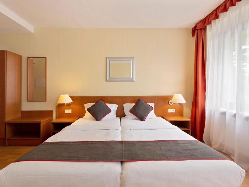 Hotel Bohemia By Vivere Stays - Oda