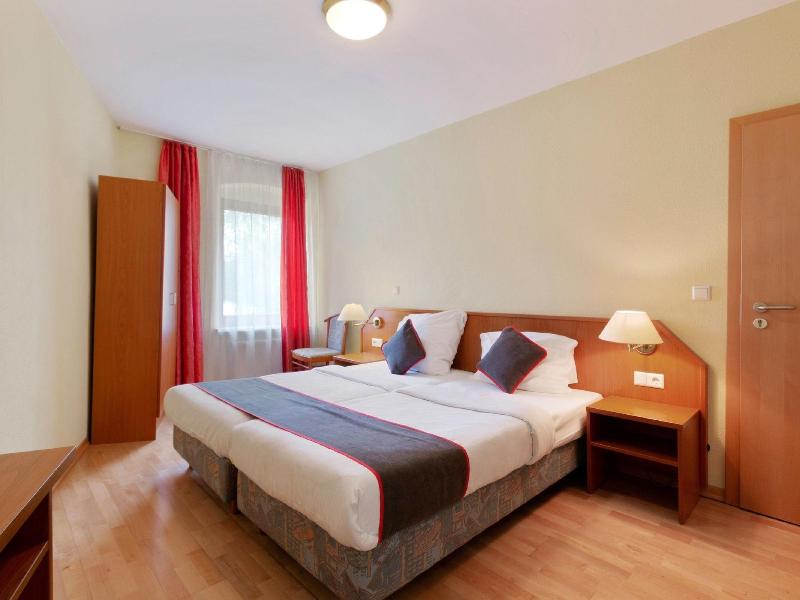 Hotel Bohemia By Vivere Stays - Oda
