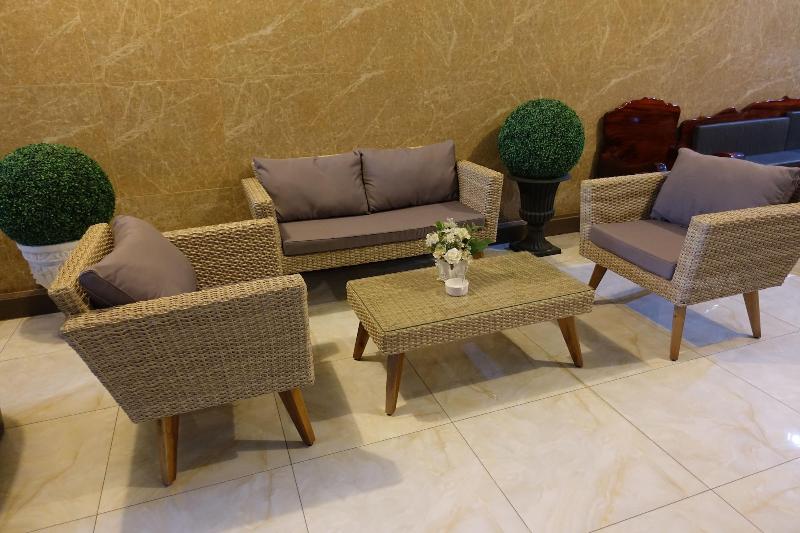 Serene Hotel - Lobi