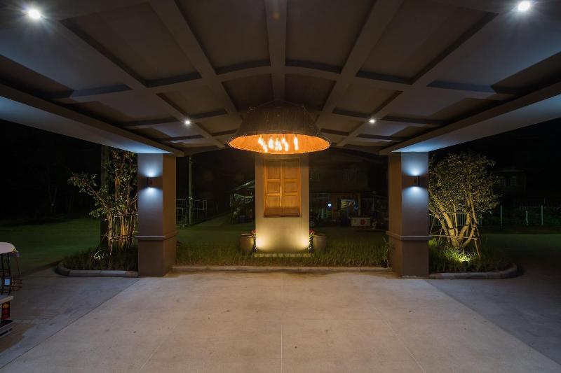 Brown House Hotel - Lobi