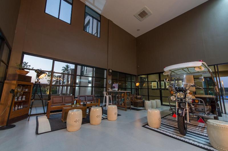 Brown House Hotel - Lobi