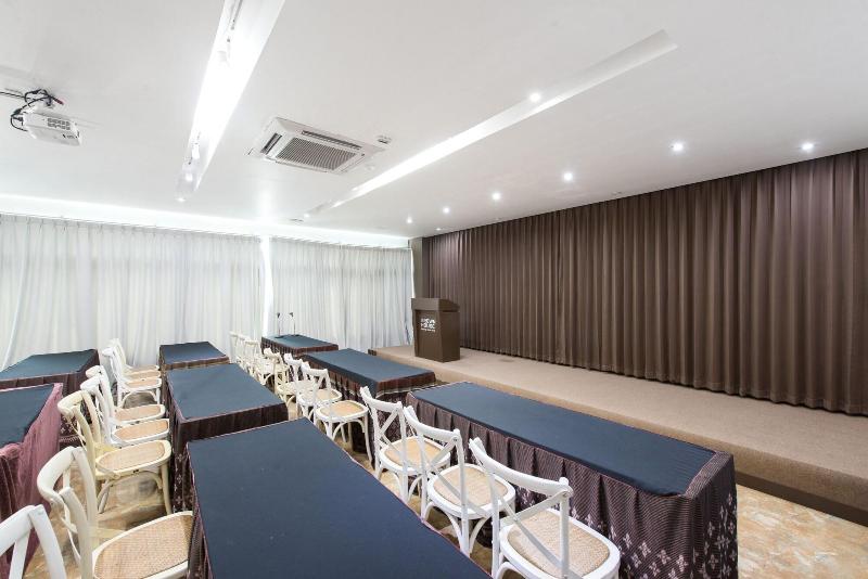 Brown House Hotel - Aktivite
