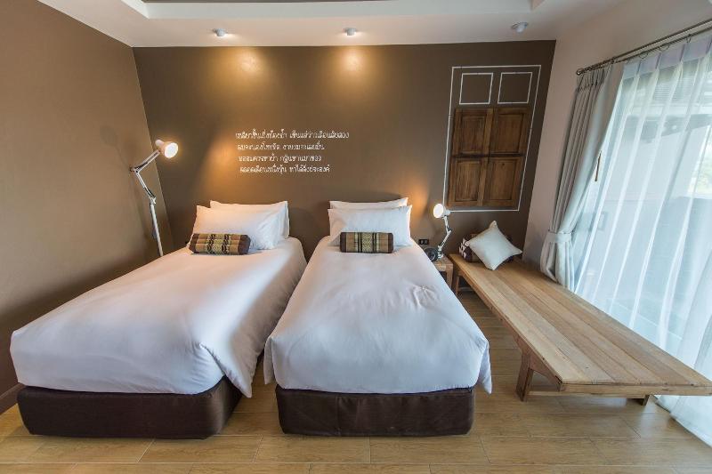 Brown House Hotel - Oda