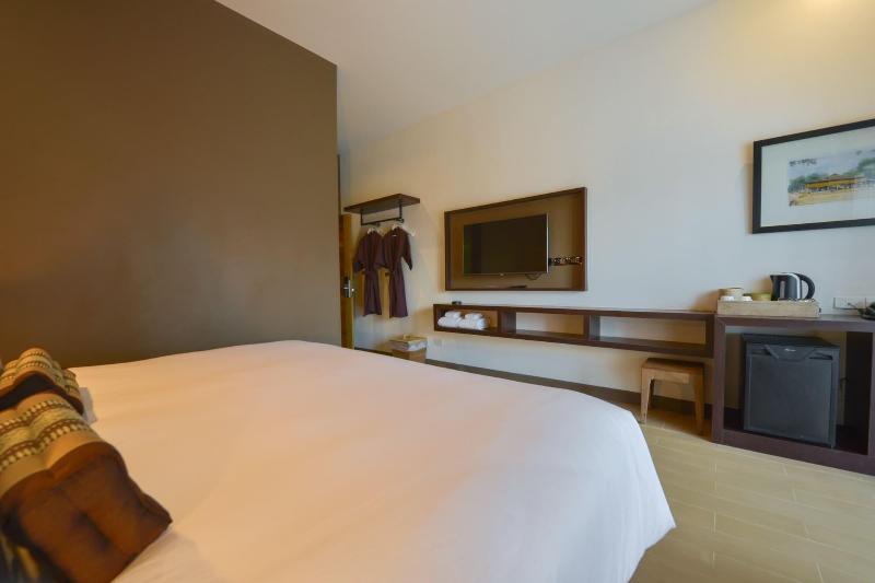Brown House Hotel - Oda