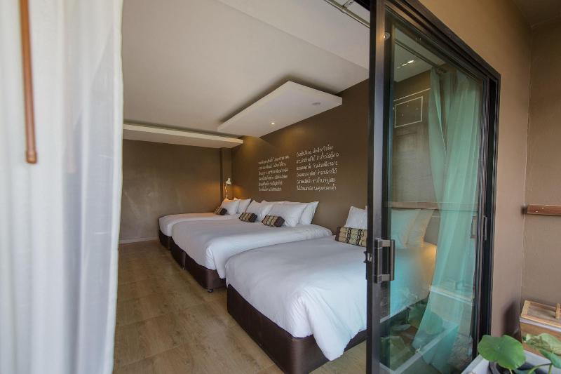 Brown House Hotel - Oda