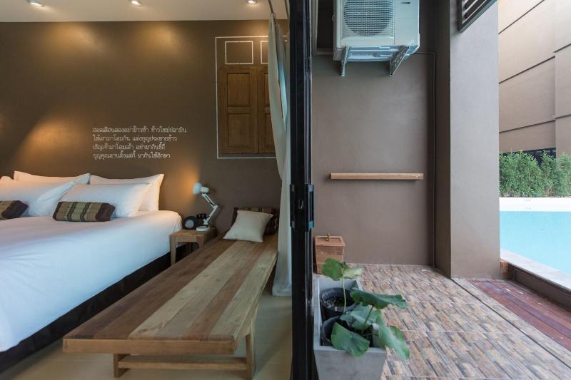Brown House Hotel - Oda