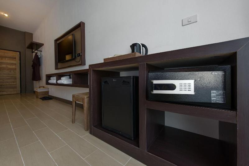 Brown House Hotel - Oda