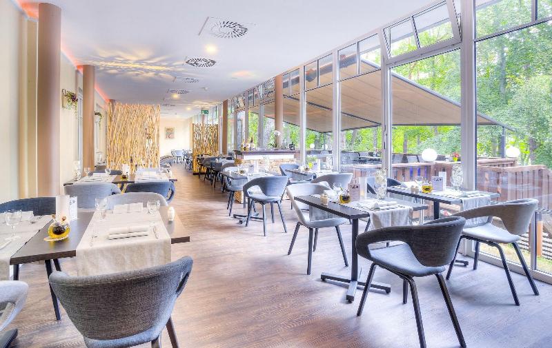 Ostseehotel Villen Im Park – ein Rovell Hotel - Restoran