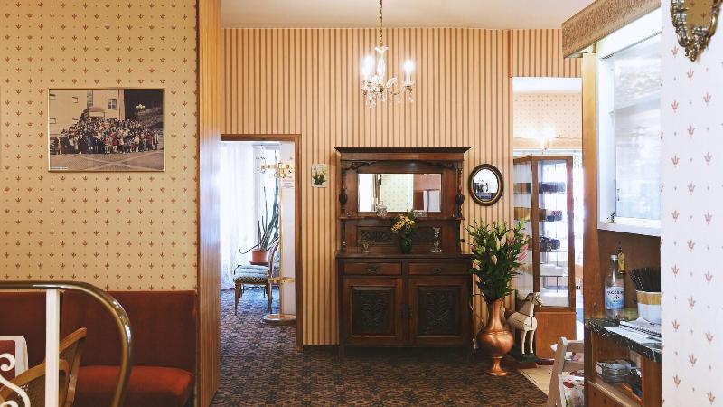 Hotel Goldinger - Lobi