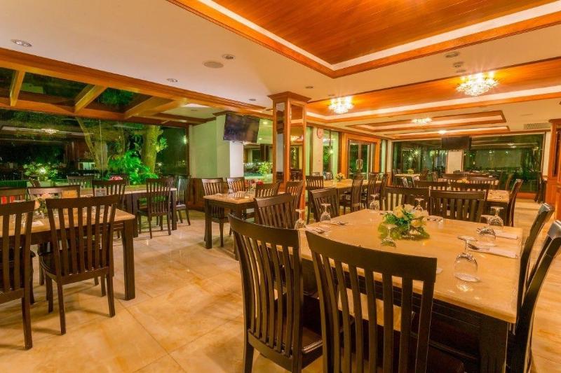 RK Riverside Resort & Spa - Restoran