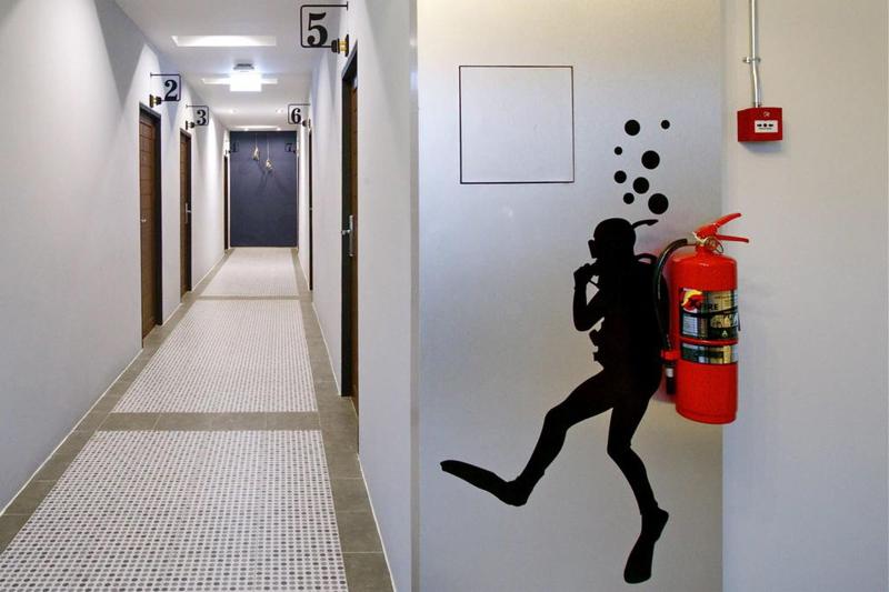 The Plug Hotel - Lobi