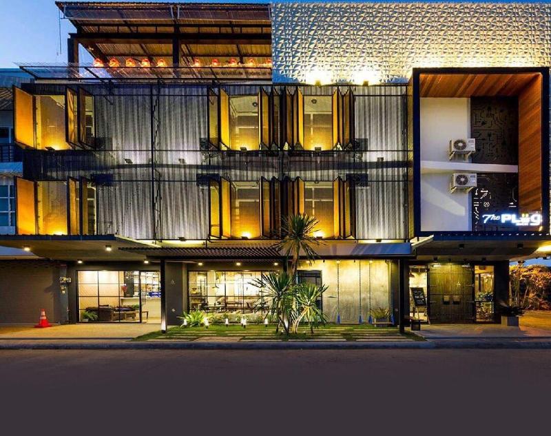 The Plug Hotel - Genel
