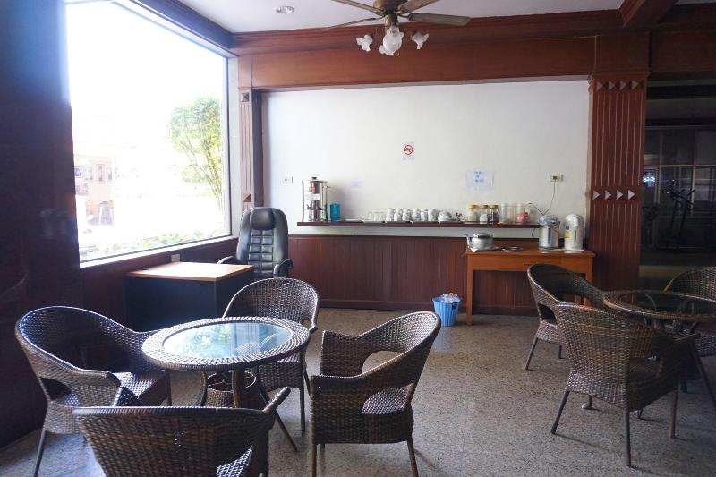 Sri Chumphon Hotel - Lobi