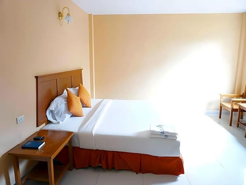 Sri Chumphon Hotel - Genel