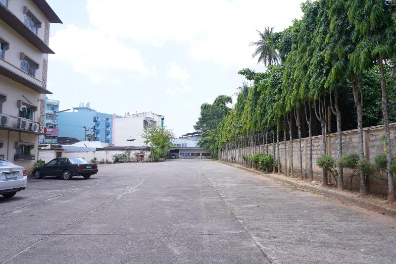 Sri Chumphon Hotel - Genel