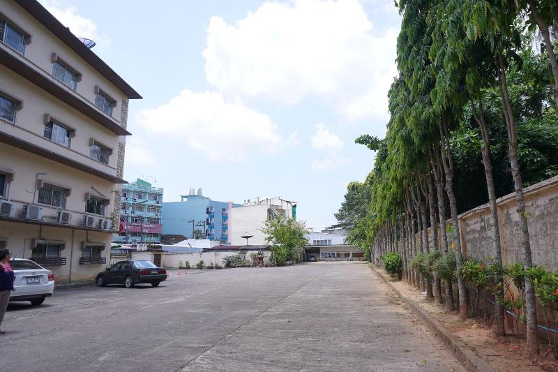 Sri Chumphon Hotel - Genel