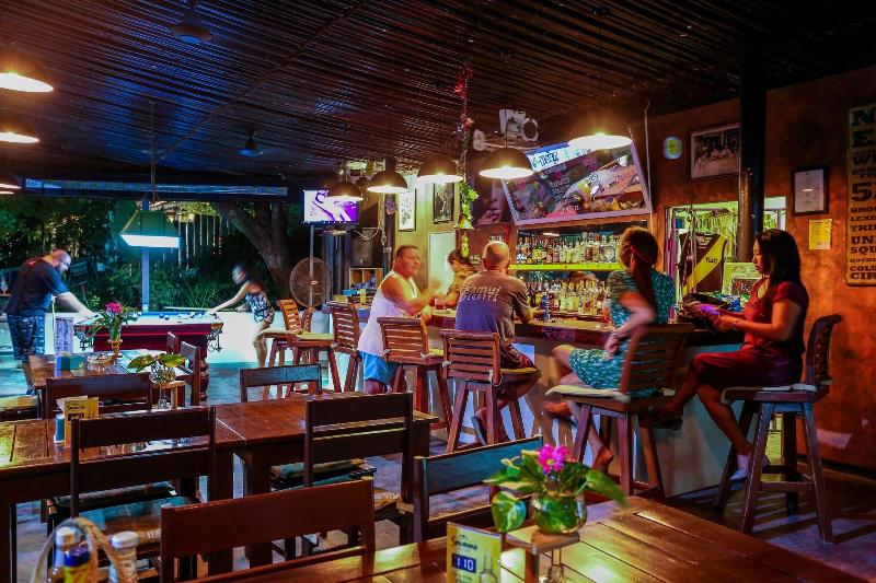 Naiharn Beach Resort - Bar
