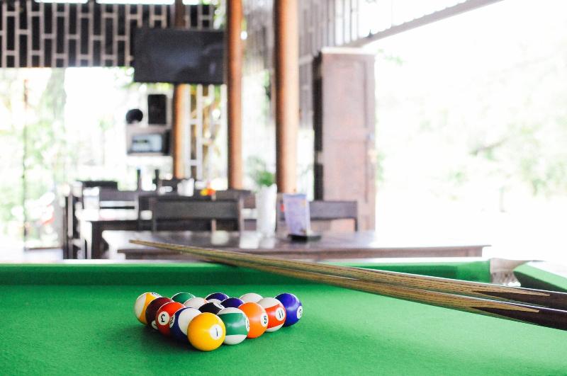 Naiharn Beach Resort - Bar