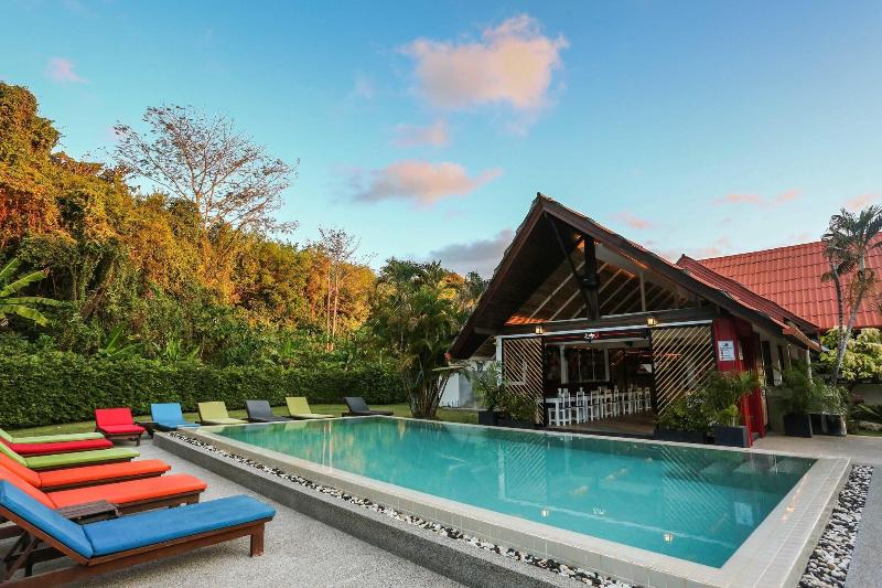 Naiharn Beach Resort - Havuz