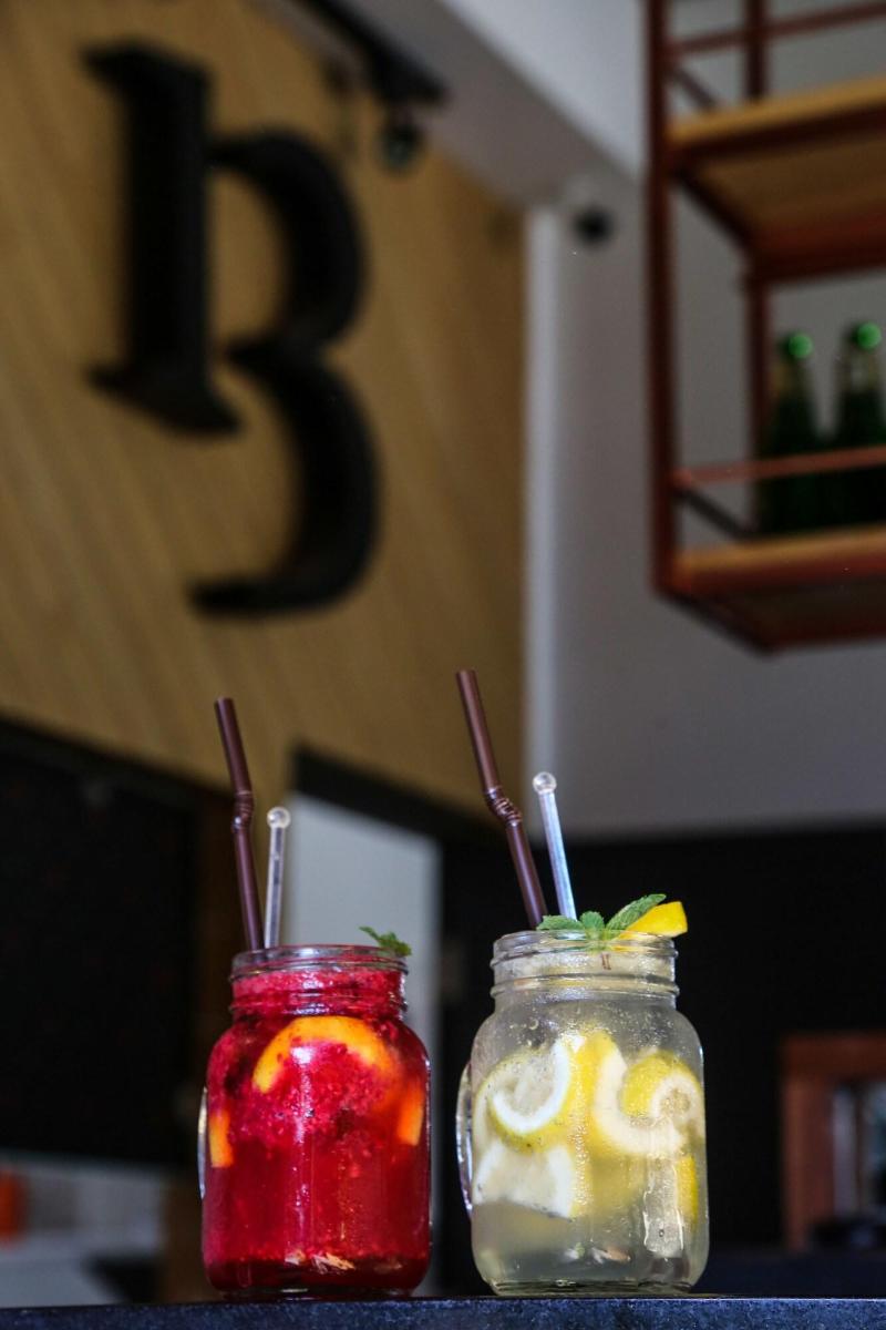 Naiharn Beach Resort - Restoran
