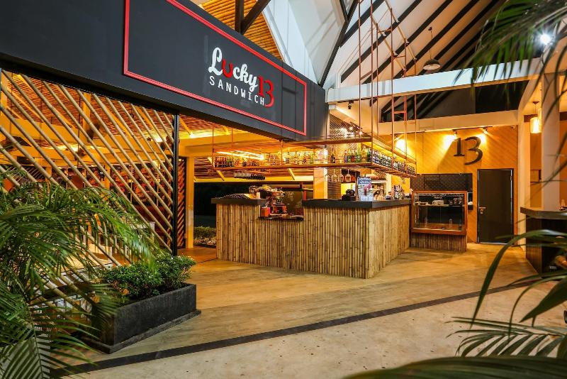 Naiharn Beach Resort - Restoran