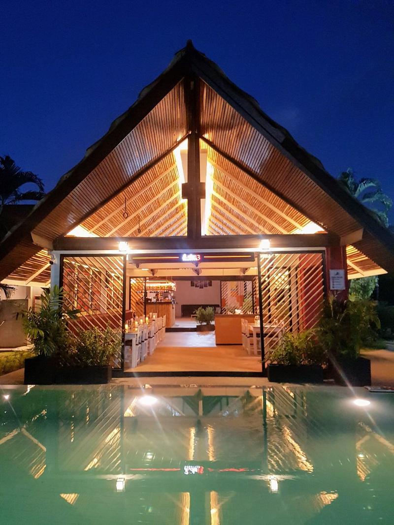 Naiharn Beach Resort - Restoran