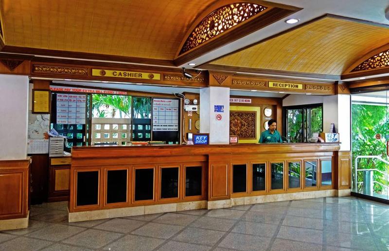 Lek Jomtien Hotel - Lobi