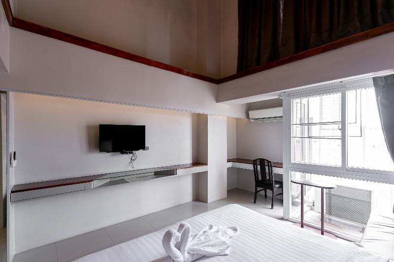 A Room Bangkok Sathorn by ZUZU - Oda