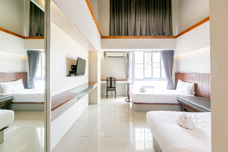A Room Bangkok Sathorn by ZUZU - Oda