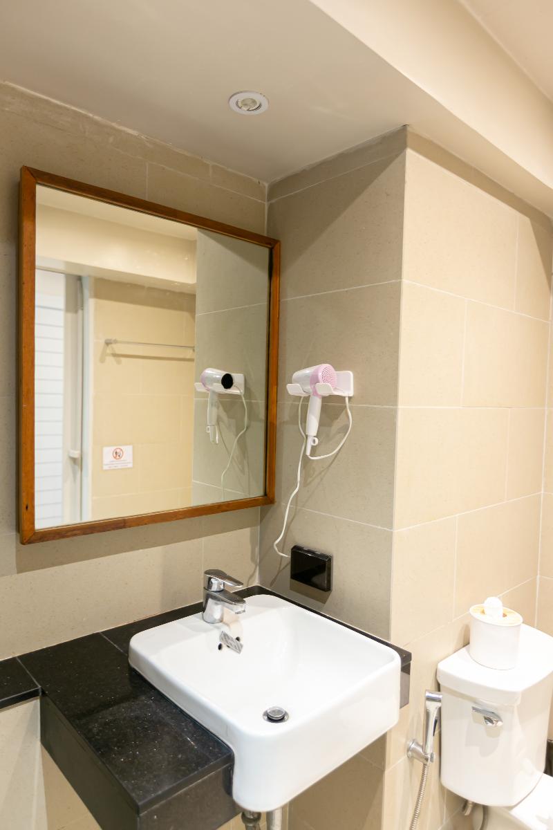 A Room Bangkok Sathorn by ZUZU - Oda