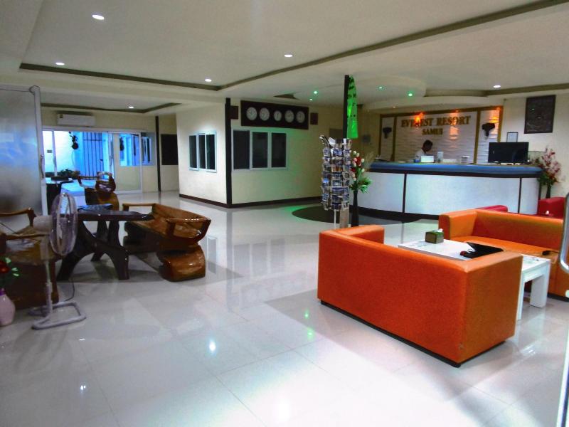 Everest Resort - Lobi