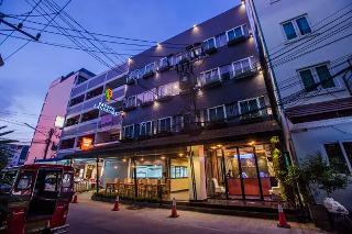 Landmark Patong Hotel by ZUZU otel fotoğrafı