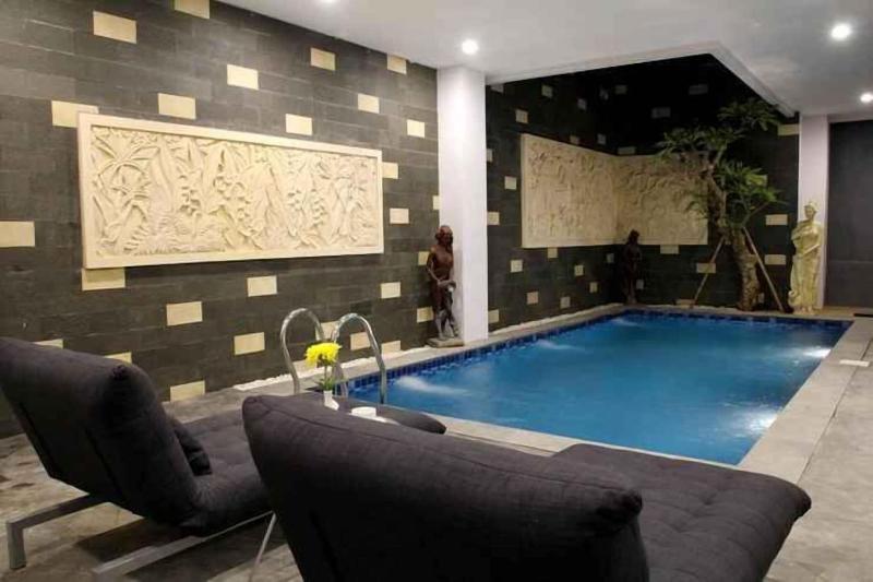 Picasso Inn - Aktivite