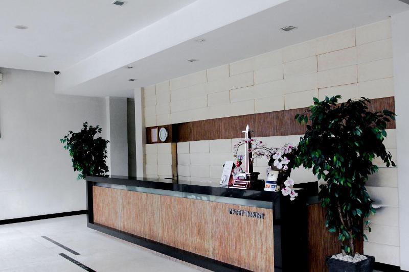 N2 Hotel Gunung Sahari - Lobi