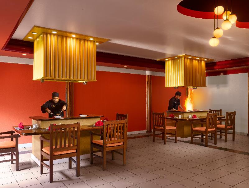 Villa Nautica Paradise Island Resort - Restoran