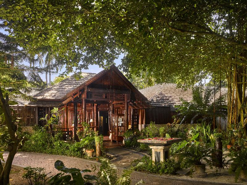 Royal Island Resort & Spa - Genel