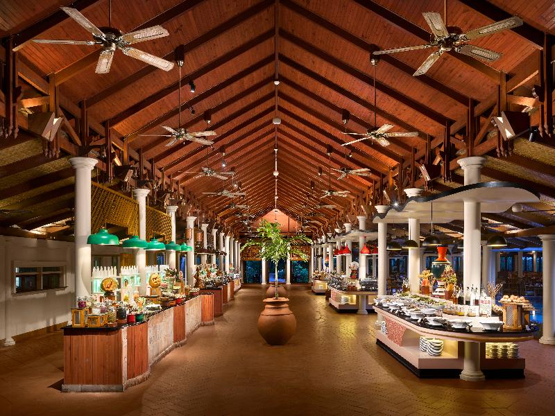Royal Island Resort & Spa - Restoran