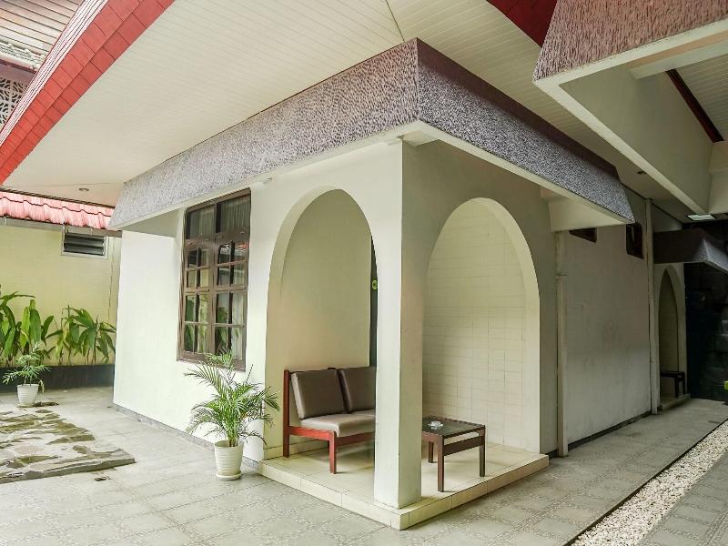 Airlangga Hotel - Teras