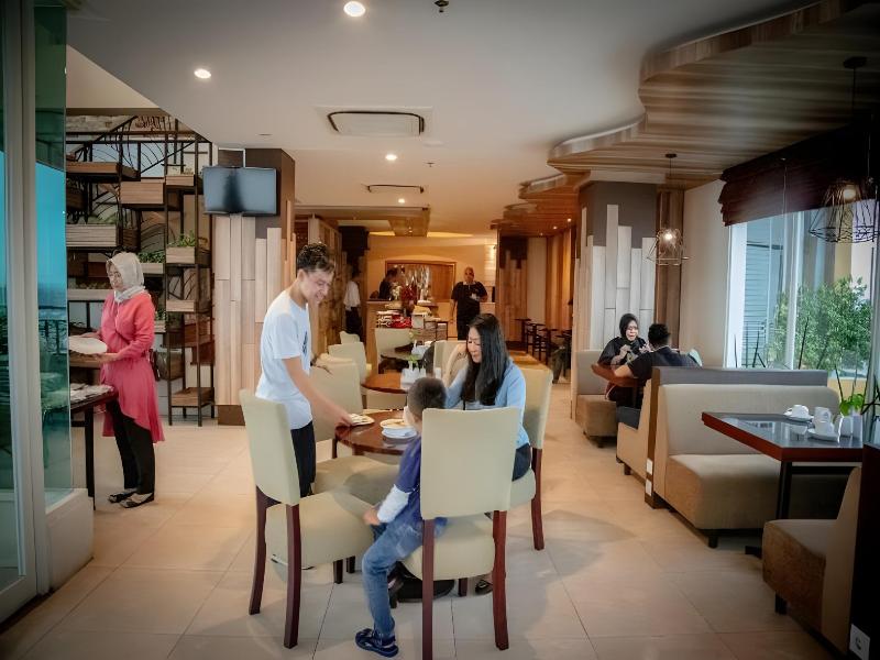 Infinity Hotel By Tritama Hospitality - Restoran