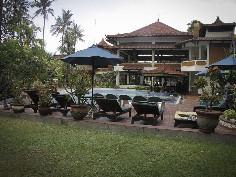 Puri Naga Seaside Cottages - Havuz