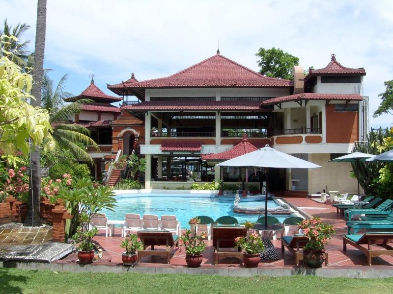 Puri Naga Seaside Cottages - Havuz
