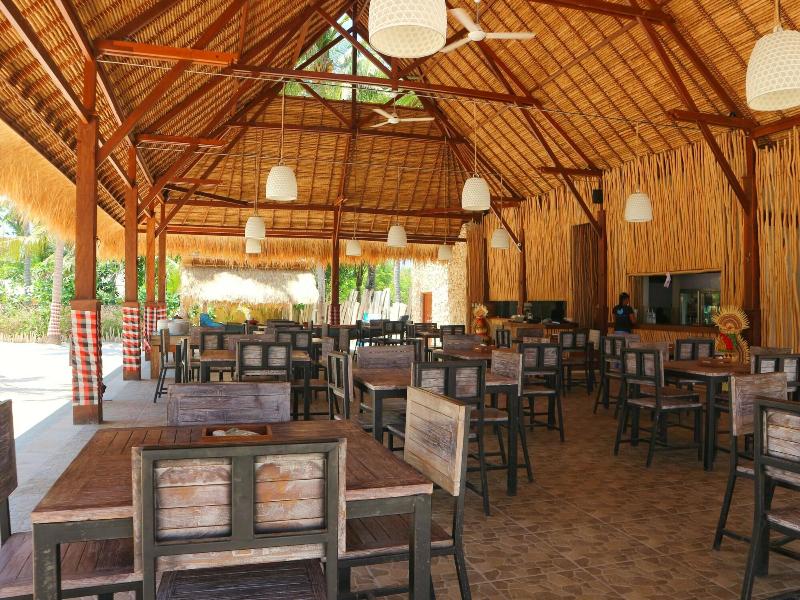 Le Nusa Beach Club - Restoran