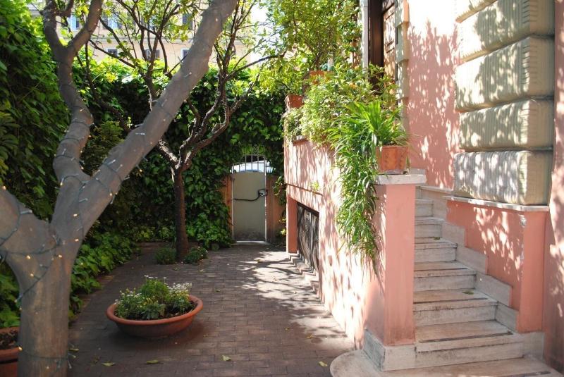Orange Garden Bed & Breakfast - Genel